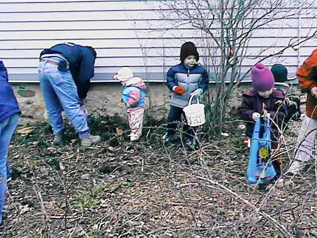 https://www.dundeemill.org/pictures/2005/3 childrenhunt.jpg